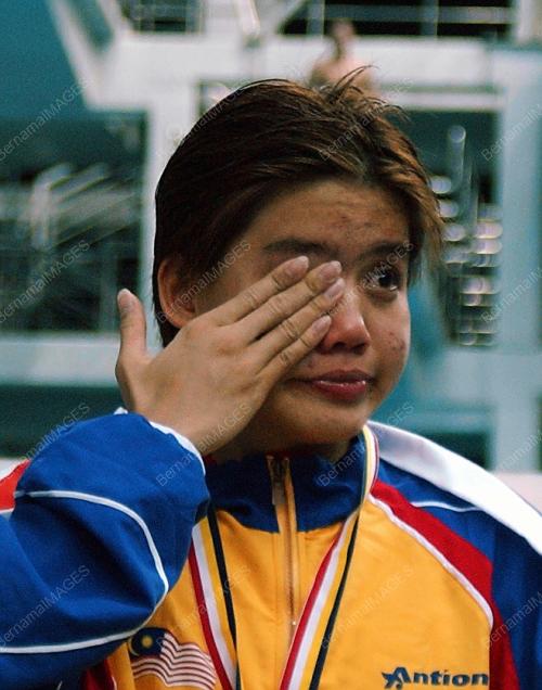 AQ05-13_09_2001_CRYING_02022016