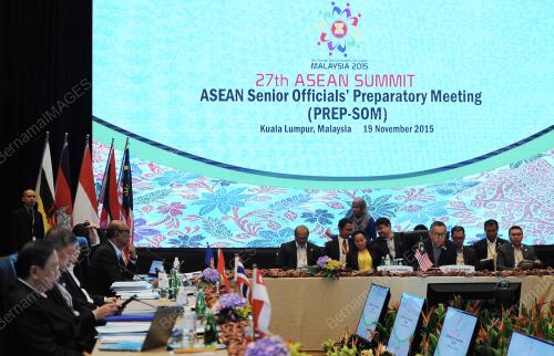 ASEAN01_19112015_PREPARATIONS