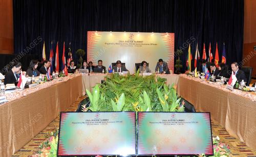 ASEAN01_25042015_ASEAN
