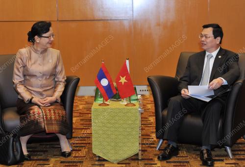 ASEAN02_26042015_ASEAN
