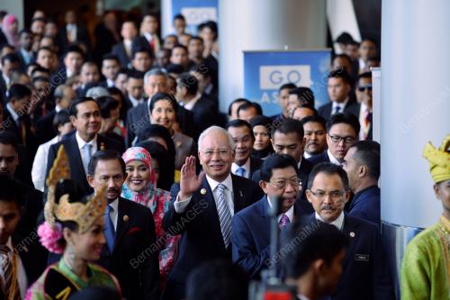 ASEAN04_21112015_OPENING