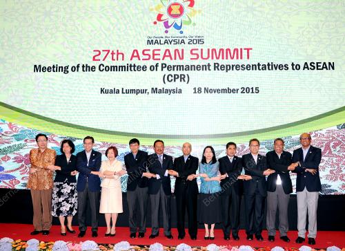 ASEAN05_18112015_CPR