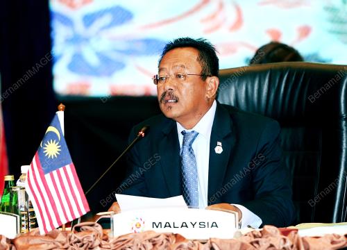 ASEAN06_18112015_CPR
