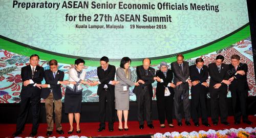 ASEAN08_19112015_PRESEOM