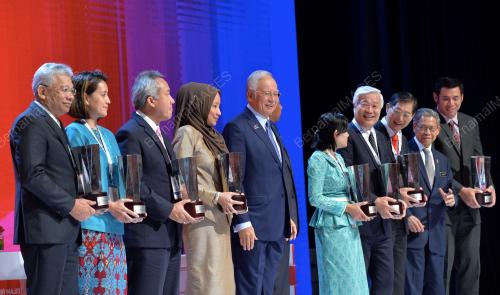ASEAN08_20112015_INVESTMENT