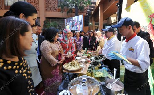 ASEAN100_21112015_ASEAN