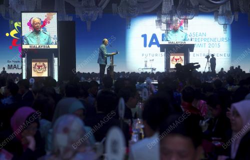 ASEAN101_26042015_GALA_DINNER