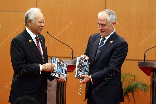 ASEAN102_22112015_AUSTRALIA