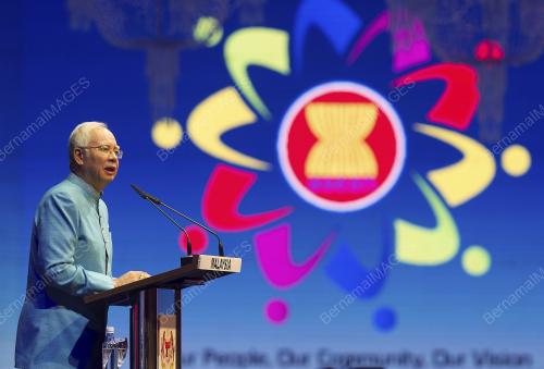 ASEAN102_26042015_GALA_DINNER