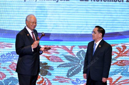 ASEAN107_22112015_ASEAN