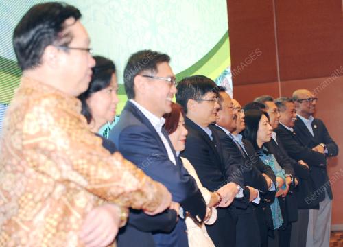 ASEAN10_18112015_CPR