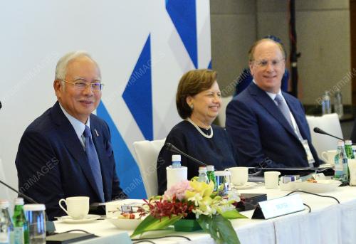 ASEAN110_20112015_INVESTMENT