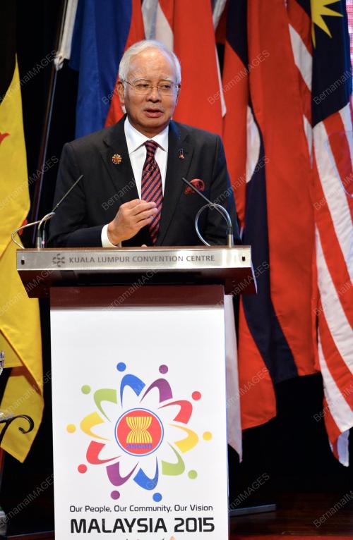 ASEAN114_22112015_ASEAN