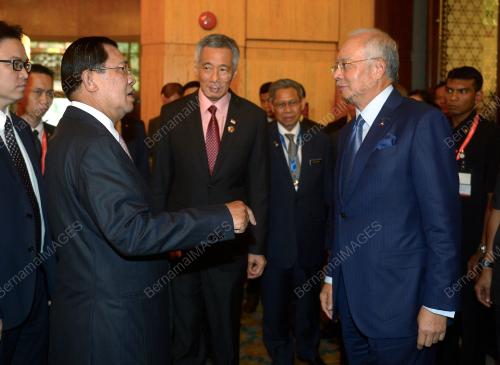ASEAN117_20112015_DIALOGUE_ASEAN
