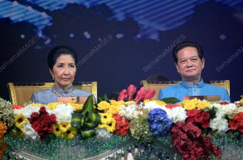ASEAN117_26042015_GALA_DINNER