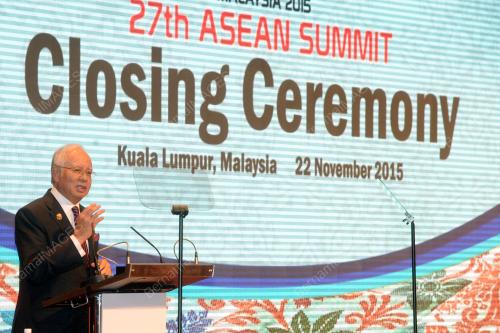 ASEAN119_22112015_ASEAN