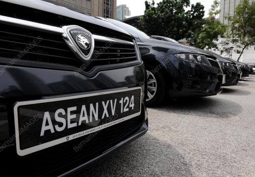 ASEAN11_24042015_ASEAN