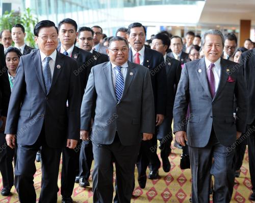 ASEAN12_20112015_FM
