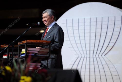 ASEAN16_18112015_YOUNG