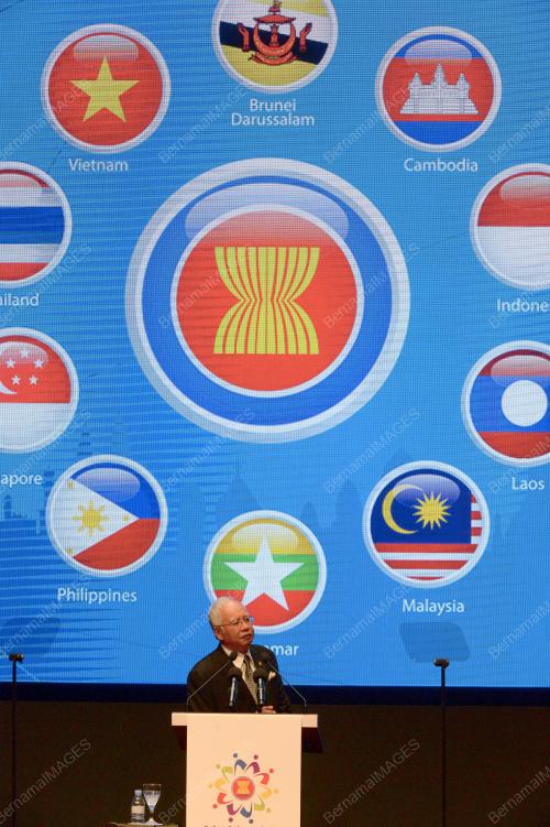 ASEAN18_27042015_OPENING_ASEAN