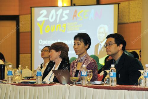 ASEAN23_19112015_YOUTH