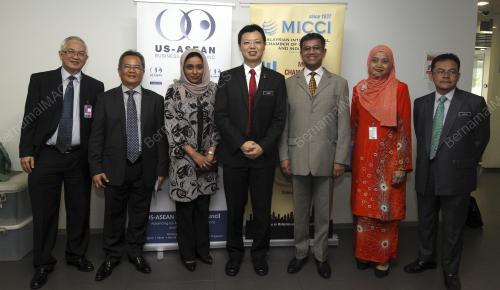 ASEAN30_19112015_ASEAN