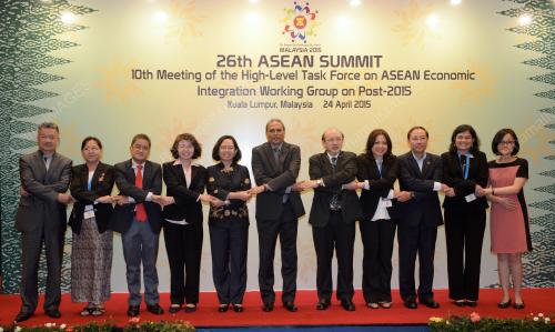 ASEAN30_24042015_ASEAN_ECONOMIC