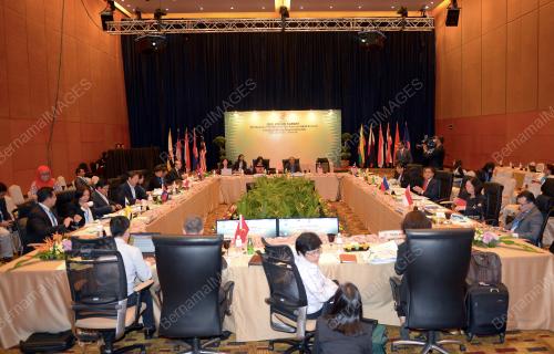 ASEAN31_24042015_ASEAN_ECONOMIC