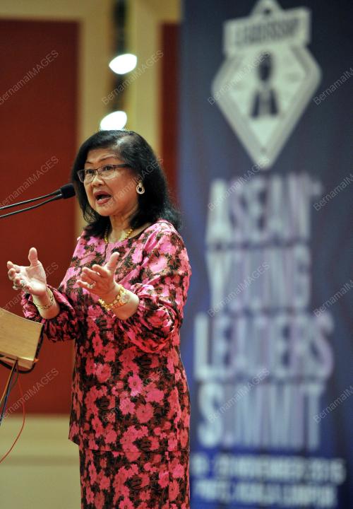 ASEAN32_18112015_AYLS