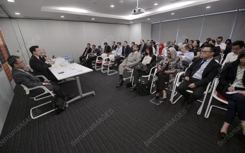 ASEAN33_19112015_ASEAN