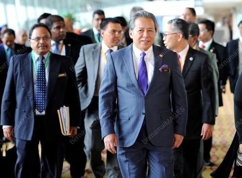 ASEAN41_18112015_FM