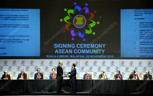 ASEAN53_22112015_ASEAN