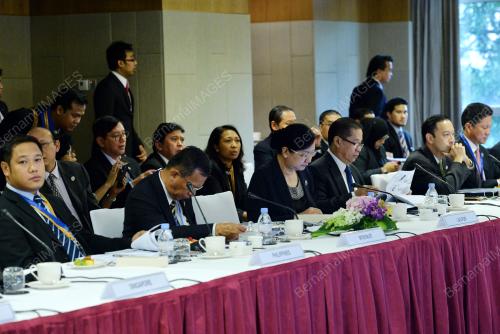 ASEAN54_20112015_INVESTMENT