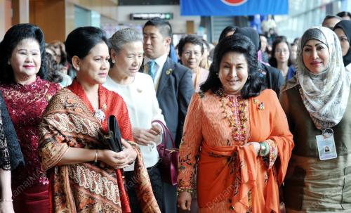 ASEAN56_22112015_ASEAN_SPOUSE