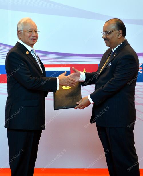 ASEAN59_20112015_KSN