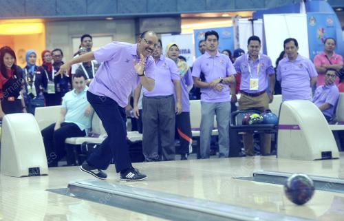 ASEAN63_18112015_ASEAN_BOWLING