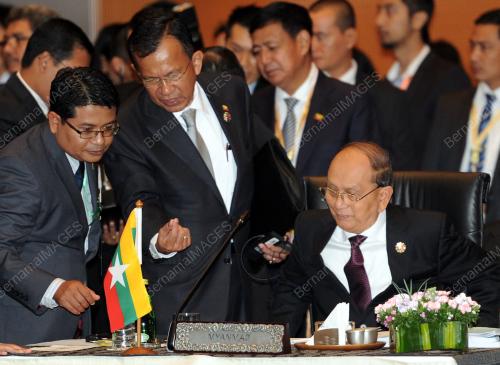 ASEAN64_21112015_MYANMAR