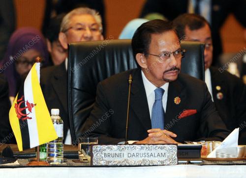 ASEAN67_21112015_BRUNEI