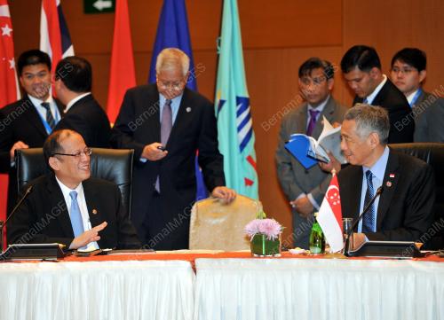ASEAN67_27042015_ASEAN