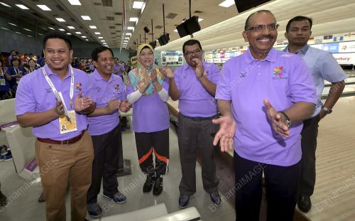 ASEAN68_18112015_ASEAN_BOWLING