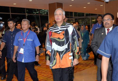 ASEAN76_19112015_PM