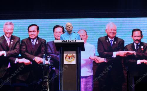ASEAN86_26042015_DINNER