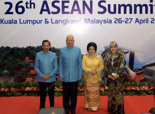 ASEAN87_26042015_ASEAN