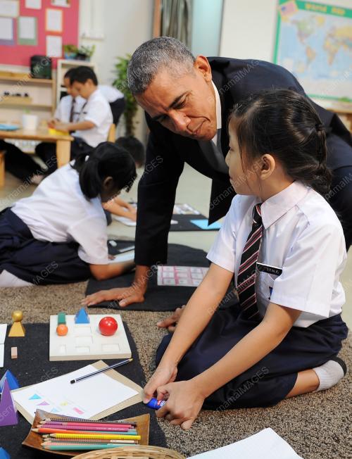 ASEAN89_21112015_OBAMA