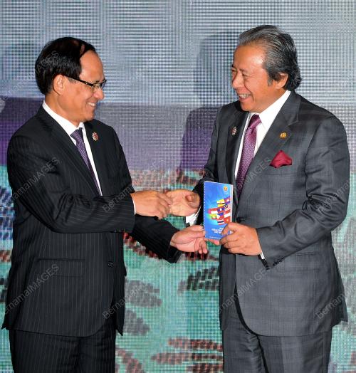 ASEAN90_20112015_ASEAN