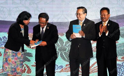ASEAN91_20112015_ASEAN