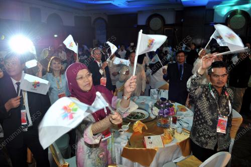 ASEAN95_19112015_DINNER