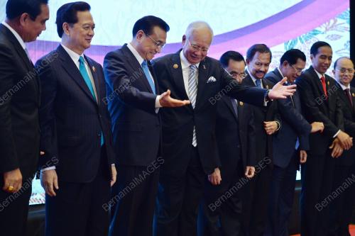 ASEAN96_21112015_ASEAN