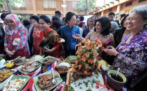 ASEAN98_21112015_ASEAN
