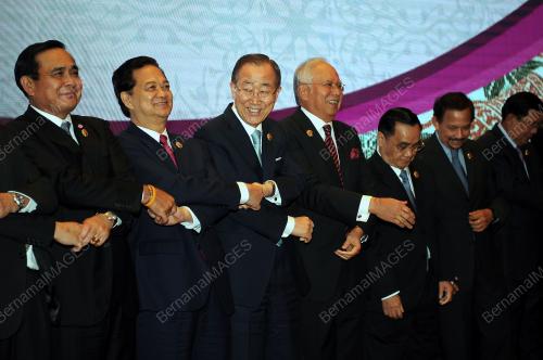 ASEAN98_22112015_UN